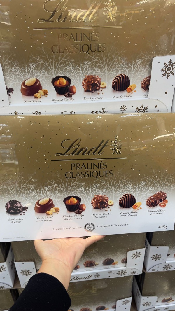 【加拿大空運直送】Lindt Pralines Classiques Assorted Fines Chocolates 經典果仁糖什錦精美巧克力 405 g